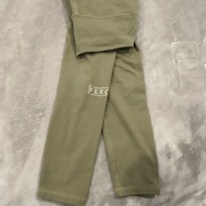 FLEO El Toro 25’ small sage green